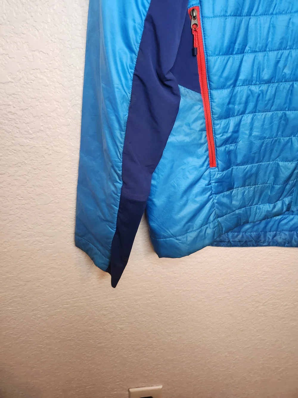 The North Face Men's Summit Series Jacket Size M Electric blue